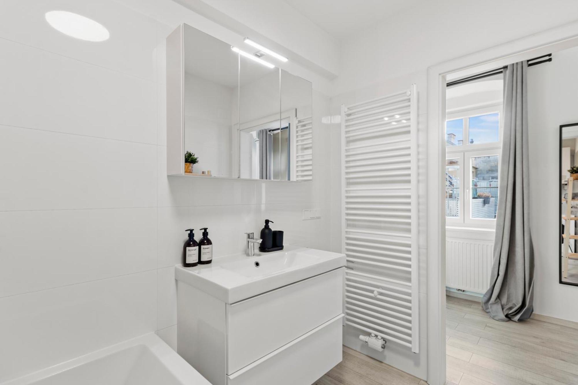 Terrace - 75 M² - Near Wiener Stadthalle Luaran gambar